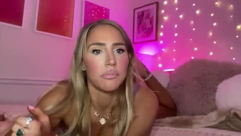 Ashley Love online show from 5, 3, 2026