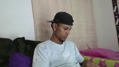 Snapshot of sexyleon69 chatting on 20, 10, 2025 Sexy leon online show from 20, 10, 2025