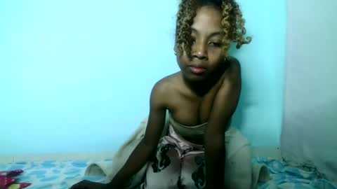 Snapshot of sexylittlebitch261 chatting on 2, 7, 2026 Elania online show from 2, 7, 2026
