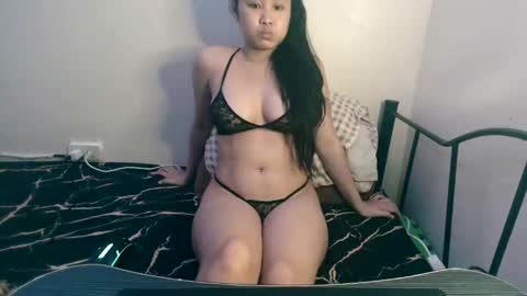 Snapshot of sexylove212002 chatting on 1, 1, 2025 Lily online show from 1, 1, 2025