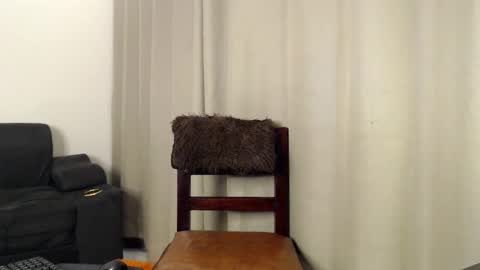 Melina online show from 4, 2, 2026