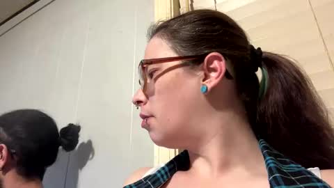 Snapshot of sexymilf42088 chatting on 9, 3, 2025 sexymilf42088 online show from 9, 3, 2025