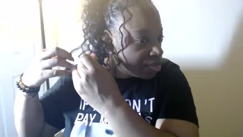 Snapshot of sexymona1218 chatting on 17, 6, 2026 SexyMona online show from 17, 6, 2026