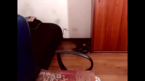 Snapshot of sexymone0618 chatting on 8, 1, 2025 sexymone0618 online show from 8, 1, 2025