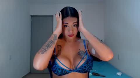Natalia Duran online show from 2, 7, 2026