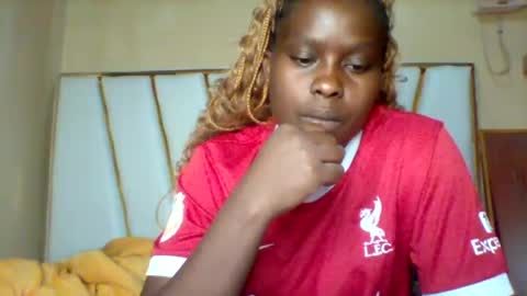 Snapshot of sexypussy983 chatting on 24, 6, 2026 Micky online show from 24, 6, 2026