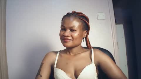 queenivy online show from 18, 12, 2025