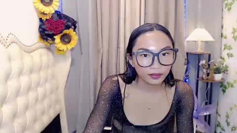 Snapshot of sexyshinixx chatting on 17, 11, 2025 sexyshinixx online show from 17, 11, 2025