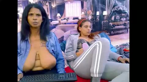 Snapshot of sexyva4u2luv chatting on 28, 2, 2026 sexyva4u2luv online show from 28, 2, 2026