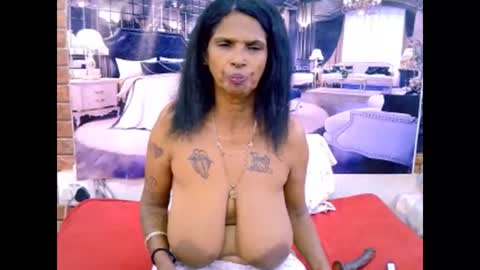 Snapshot of sexyva4u2luv chatting on 8, 4, 2026 sexyva4u2luv online show from 8, 4, 2026