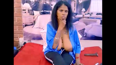 Snapshot of sexyva4u2luv chatting on 25, 4, 2026 sexyva4u2luv online show from 25, 4, 2026