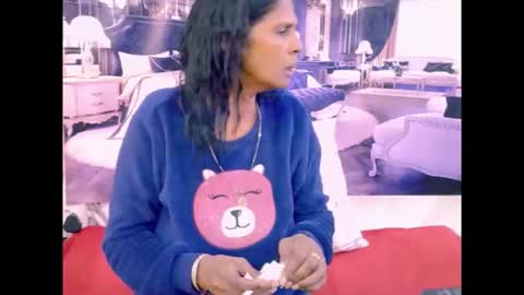 Snapshot of sexyva4u2luv chatting on 19, 5, 2026 sexyva4u2luv online show from 19, 5, 2026
