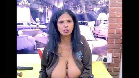 Snapshot of sexyva4u2luv chatting on 29, 6, 2026 sexyva4u2luv online show from 29, 6, 2026