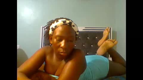 VIVIAN online show from 1, 2, 2025