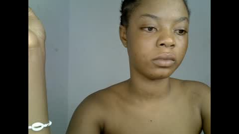 Snapshot of sexyxpeach chatting on 5, 7, 2026 sexyxpeach online show from 5, 7, 2026