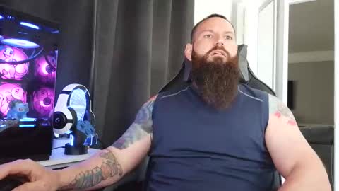 Snapshot of sflmarriedguy chatting on 1, 5, 2026 SouthFloridaStr8guy online show from 1, 5, 2026