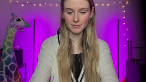 Snapshot of shadebabe chatting on 20, 1, 2025 shadebabe online show from 20, 1, 2025