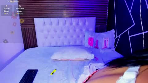Snapshot of shaden_1 chatting on 21, 4, 2026 Liz online show from 21, 4, 2026