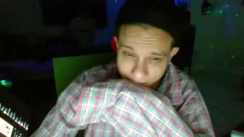 Snapshot of shades455 chatting on 27, 3, 2026 shades455 online show from 27, 3, 2026