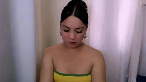 Snapshot of shadowseductress chatting on 1, 3, 2026 shadowseductress online show from 1, 3, 2026