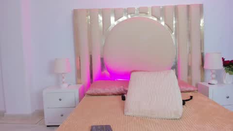 Snapshot of shainabonne chatting on 17, 12, 2024 Shaina online show from 17, 12, 2024