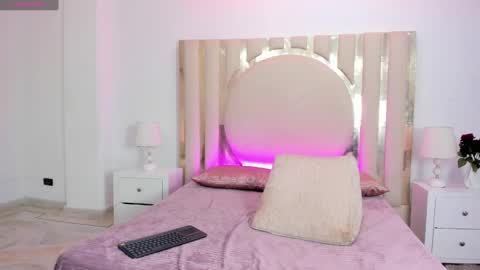 Snapshot of shainabonne chatting on 13, 2, 2025 Shaina online show from 13, 2, 2025