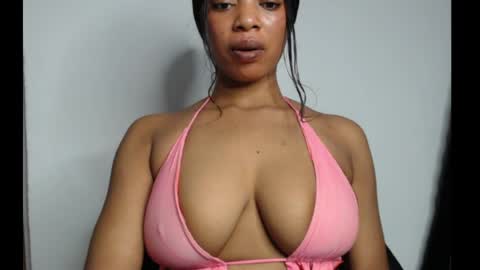 Snapshot of shallie_x chatting on 17, 5, 2026 ESTHER online show from 17, 5, 2026