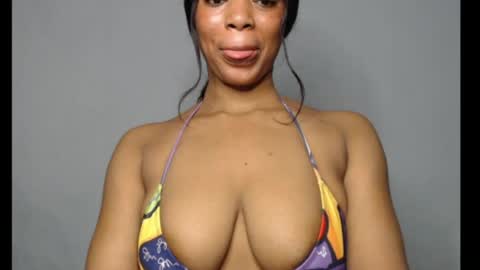 Snapshot of shallie_x chatting on 24, 5, 2026 ESTHER online show from 24, 5, 2026