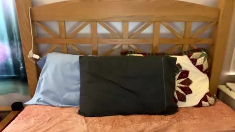 Shaman Woman online show from 1, 3, 2026