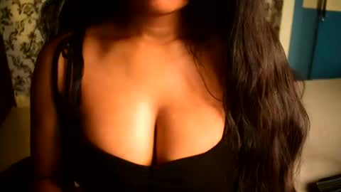 Snapshot of shanaya_indian chatting on 18, 6, 2026 shanaya indian online show from 18, 6, 2026