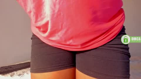 Snapshot of shaniblack chatting on 15, 7, 2026 Danna online show from 15, 7, 2026