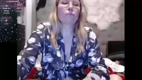 Snapshot of shannon07 chatting on 20, 10, 2025 Shannon07 online show from 20, 10, 2025