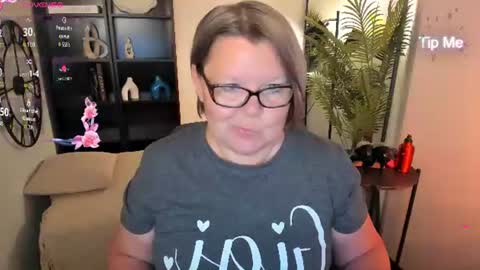 Snapshot of shannonshine chatting on 4, 7, 2026 Shannon online show from 4, 7, 2026
