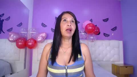 Snapshot of shanon_mature_ chatting on 18, 2, 2025 Shanon online show from 18, 2, 2025