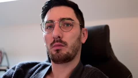 Snapshot of shape80 chatting on 8, 12, 2024 frenchy boy online show from 8, 12, 2024