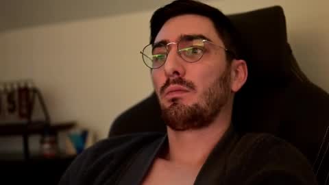 Snapshot of shape80 chatting on 8, 12, 2024 frenchy boy online show from 8, 12, 2024