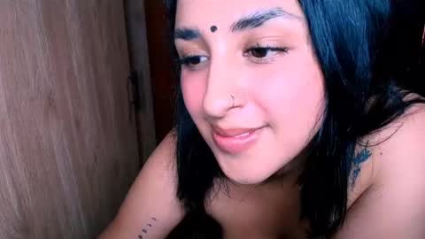 Snapshot of sharain chatting on 20, 2, 2025 My real name is bella  Much Gust  online show from 20, 2, 2025