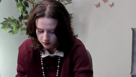 Snapshot of sharikabolanos chatting on 11, 11, 2025 Sara online show from 11, 11, 2025