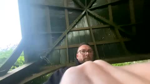 Snapshot of sharksboy16 chatting on 30, 12, 2024 Sharksboy online show from 30, 12, 2024