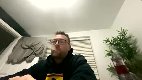 Snapshot of sharksboy16 chatting on 10, 1, 2025 Sharksboy online show from 10, 1, 2025