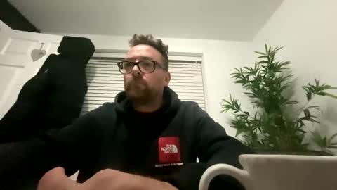 Snapshot of sharksboy16 chatting on 25, 1, 2025 Sharksboy online show from 25, 1, 2025