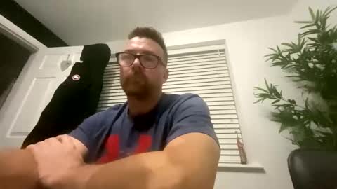 Snapshot of sharksboy16 chatting on 4, 2, 2025 Sharksboy online show from 4, 2, 2025