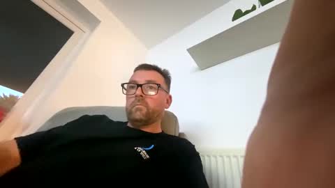 Snapshot of sharksboy16 chatting on 5, 3, 2026 Sharksboy online show from 5, 3, 2026