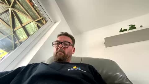 Snapshot of sharksboy16 chatting on 7, 5, 2026 Sharksboy online show from 7, 5, 2026