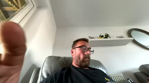 Snapshot of sharksboy16 chatting on 5, 8, 2026 Sharksboy online show from 5, 8, 2026