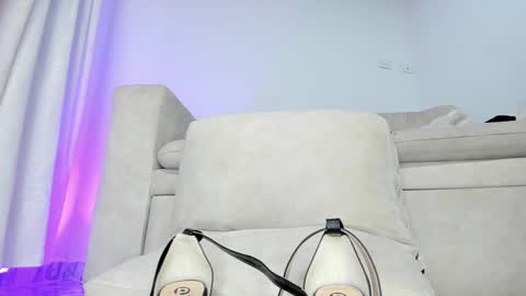 Hi fiends ---- I usually start online from Monday to Friday from 1000 am Saturdays and Sundays at 600 am Colombia time online show from 13, 1, 2025