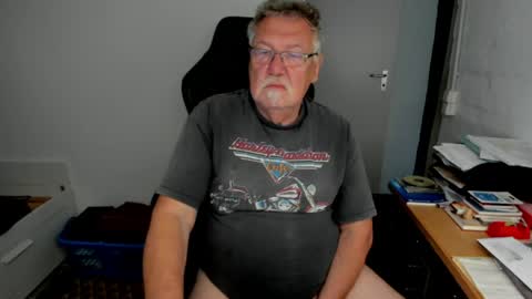 sharlots_pet online show from 25, 4, 2026