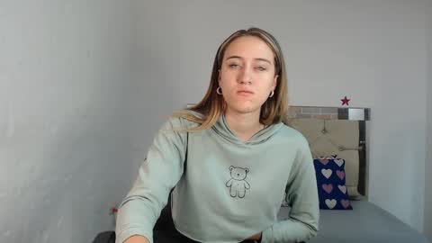 Snapshot of sharlotte__jones chatting on 21, 2, 2025 Sara online show from 21, 2, 2025