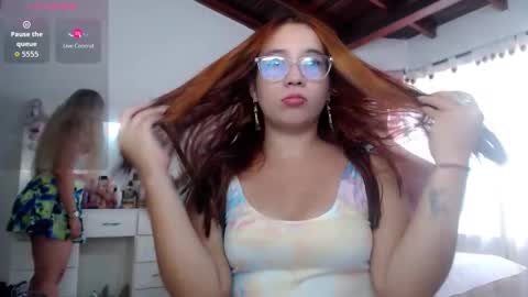 Snapshot of sharlotte_mom chatting on 6, 11, 2025 sharlotte online show from 6, 11, 2025