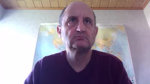 Snapshot of sharpshoder chatting on 18, 10, 2025 Peter online show from 18, 10, 2025